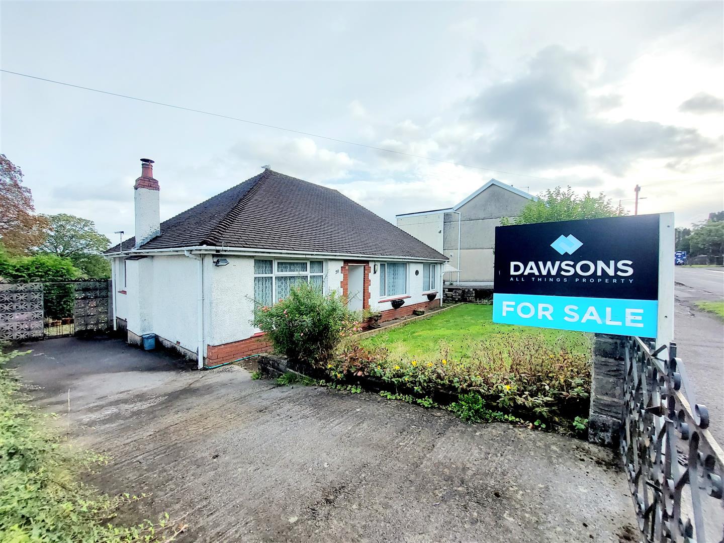 Victoria Road, Waunarlwydd, Swansea, SA5 4SX